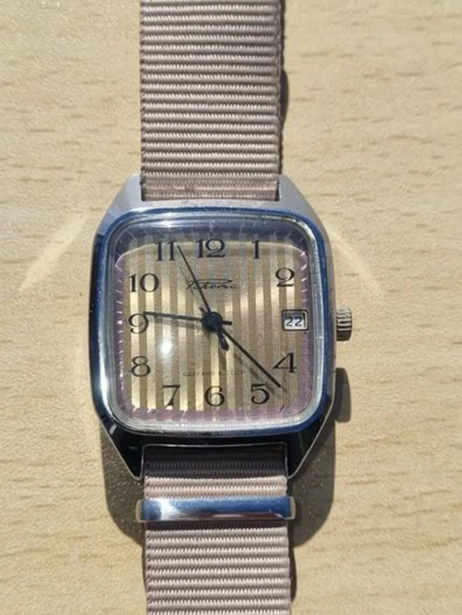 Vintage men's Soviet watch - Slava - Image 4