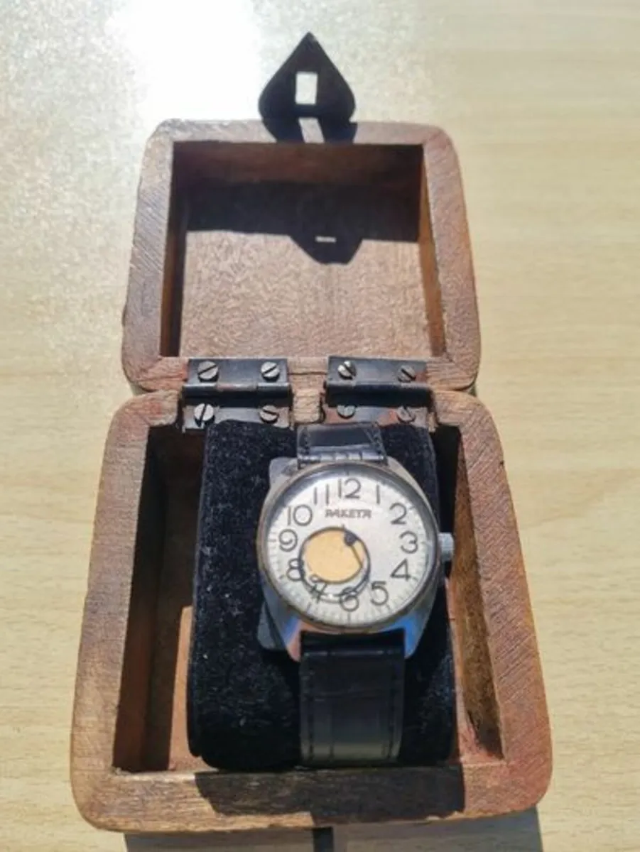 Vintage Soviet watch Raketa Copernicus - Image 1