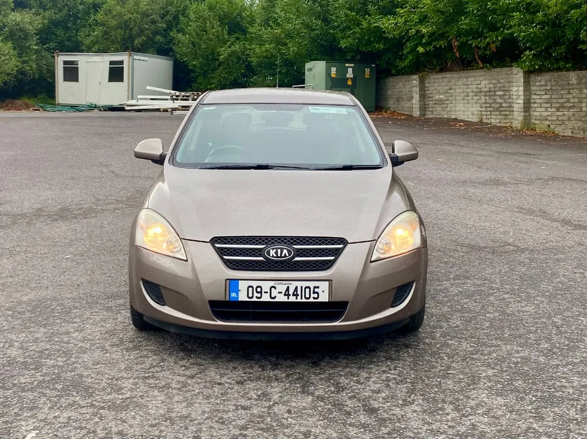 09 Kia Ceed Diesel. Nct 08.25 & Tax 07.25. - Image 2