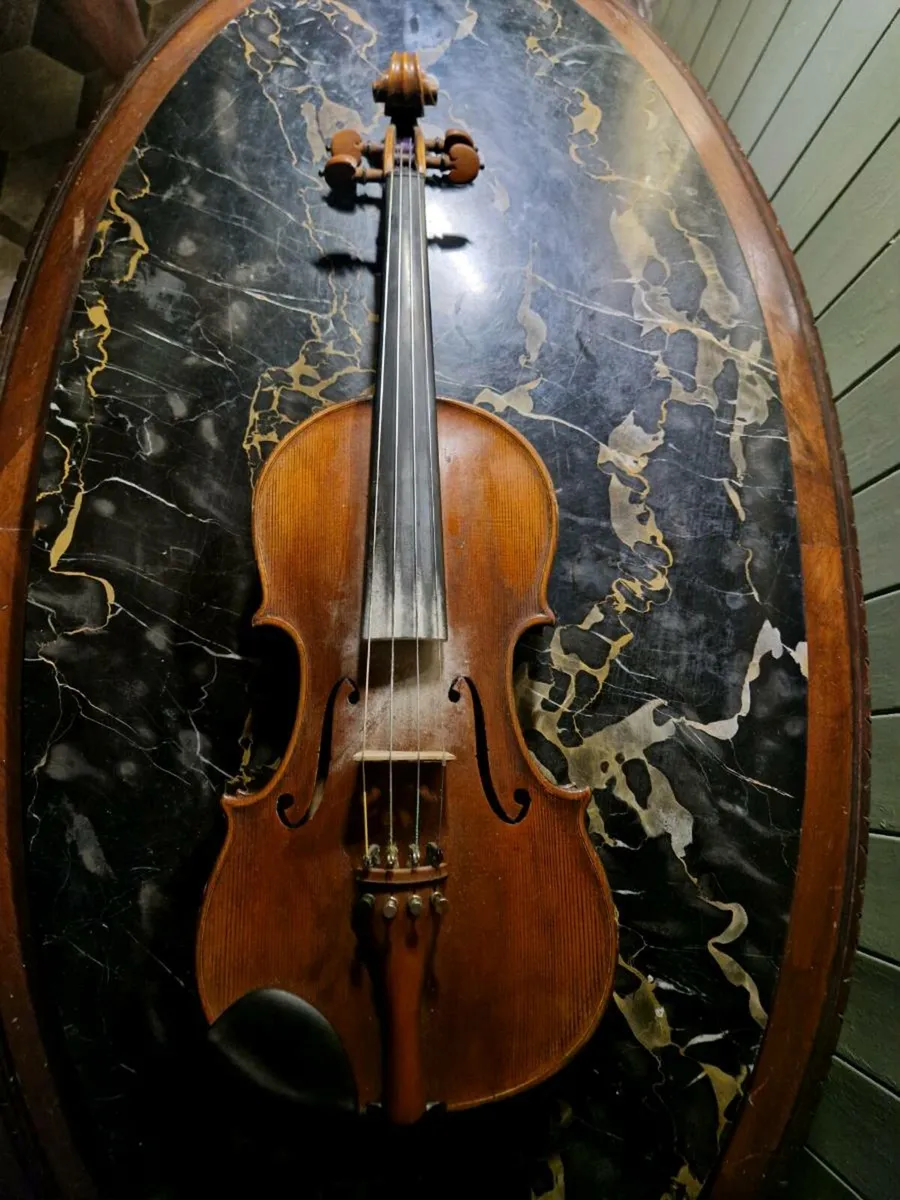 Violin - Image 1