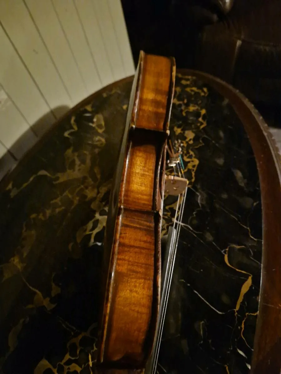 Violin - Image 2