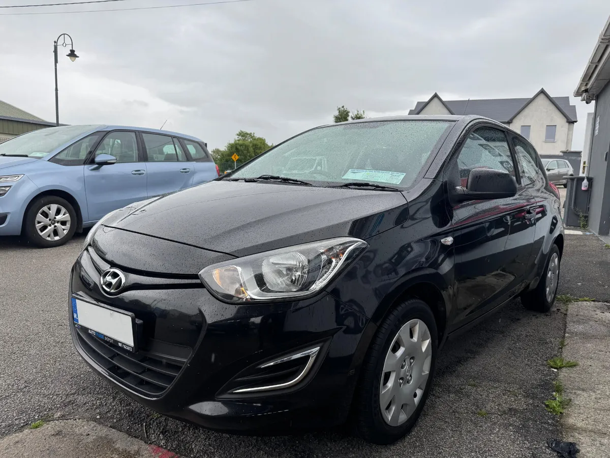 HYUNDAI I 20  2013 TAXED /NCT - Image 2