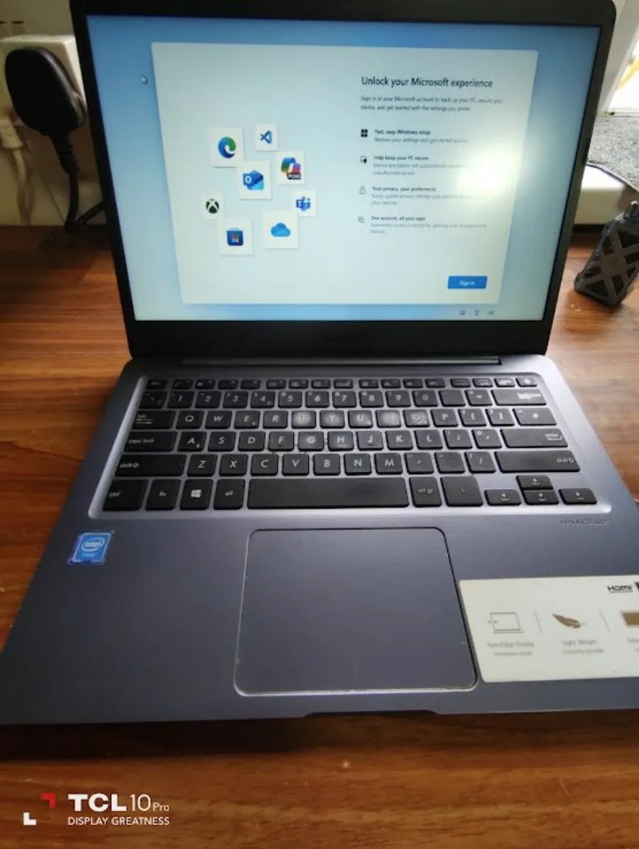 Laptop - Image 2