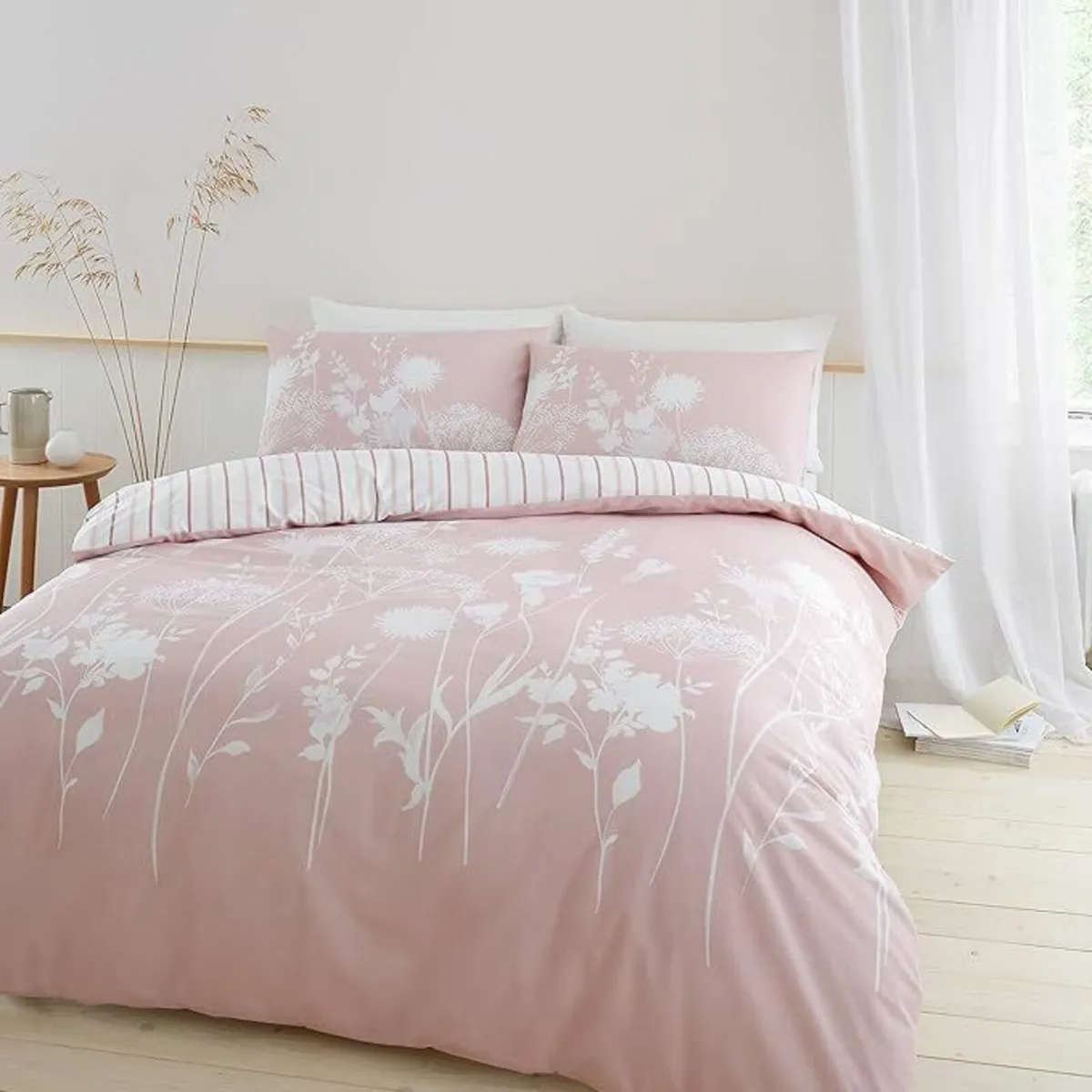 Meadowsweet Floral Reversible Double Cover Set - Image 1