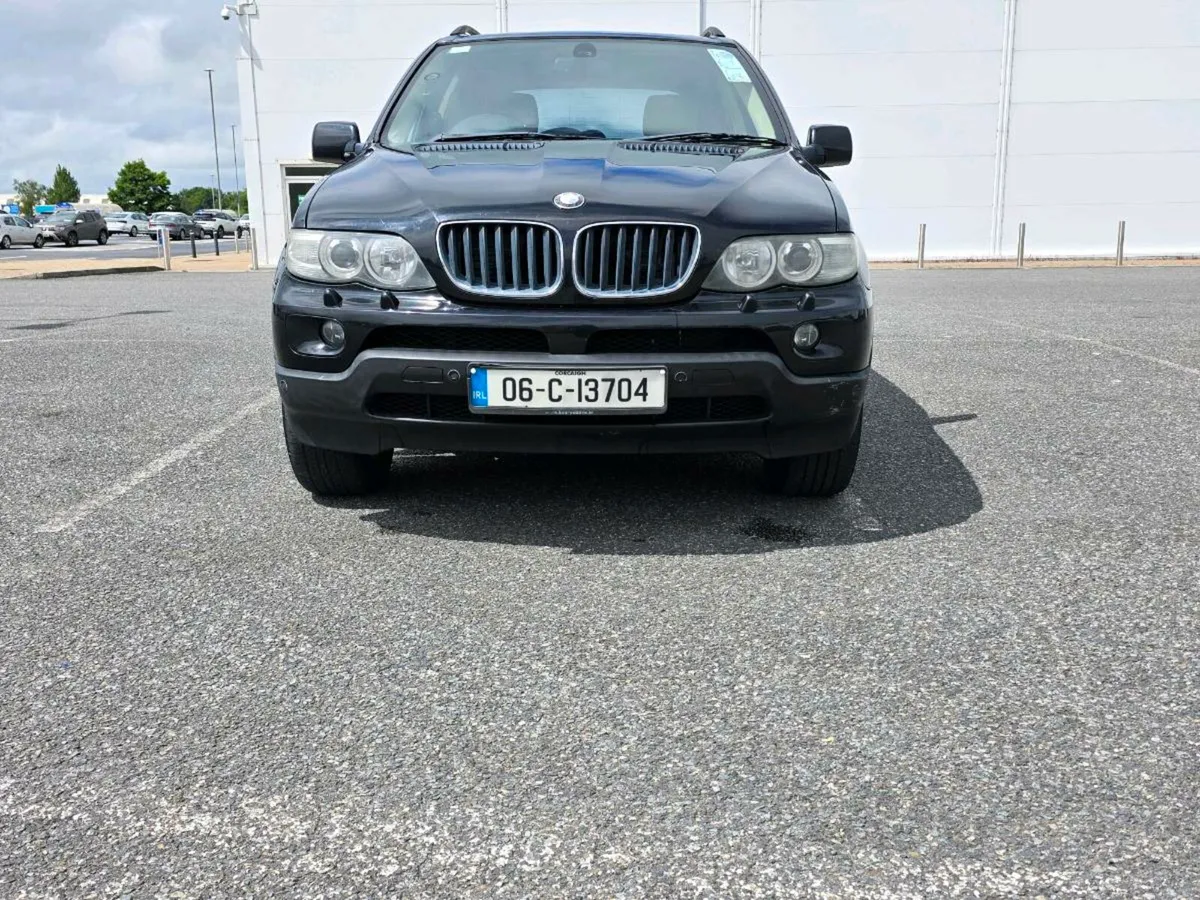 BMW X5 crewcab dor&tax - Image 1