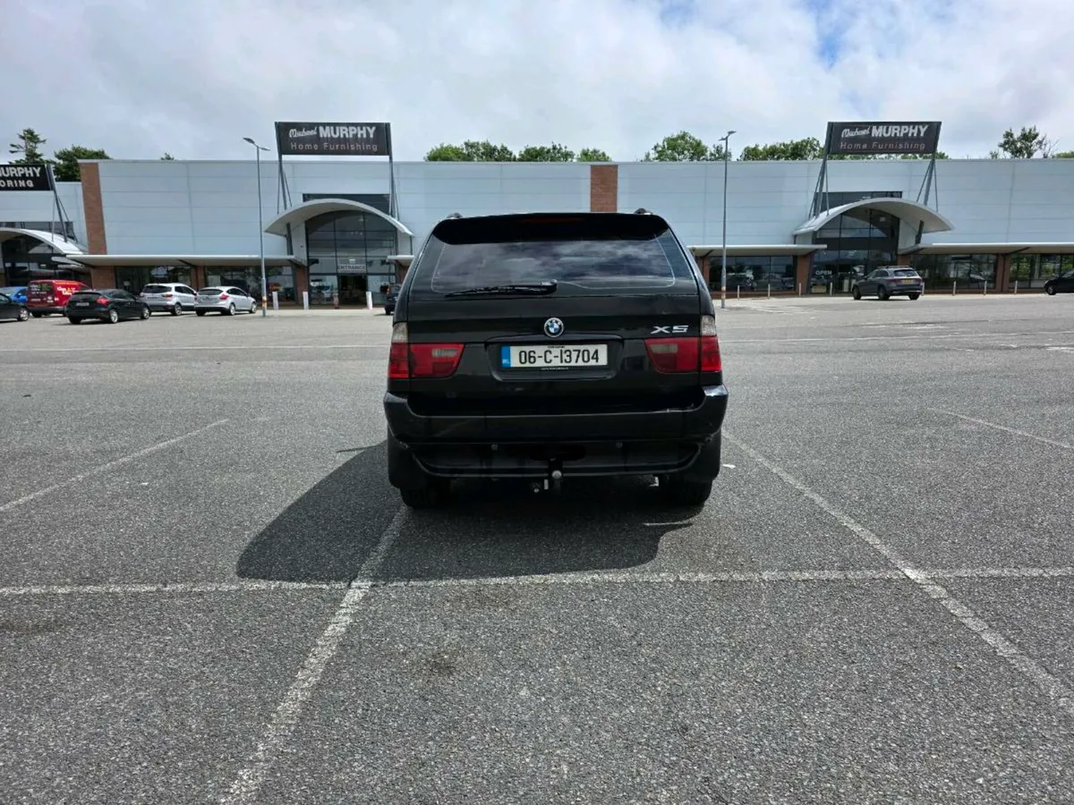 BMW X5 crewcab dor&tax - Image 4