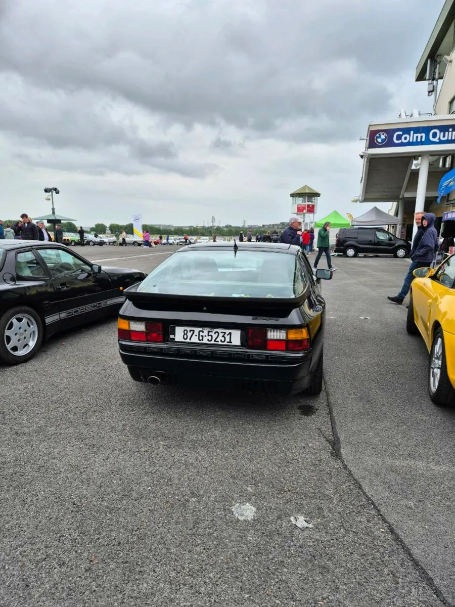 Porsche 944 - Image 2