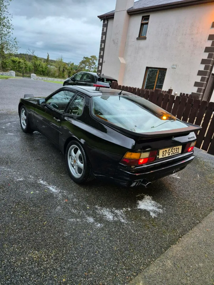 Porsche 944 - Image 4