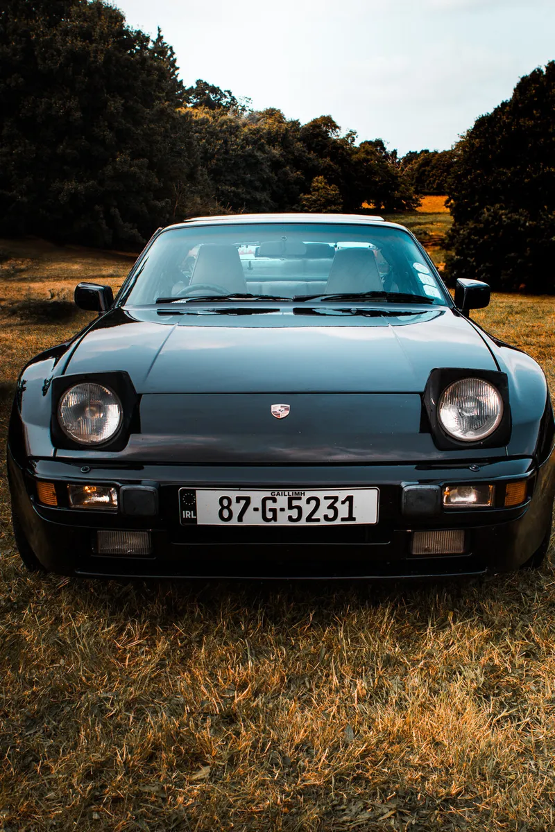 Porsche 944 - Image 1