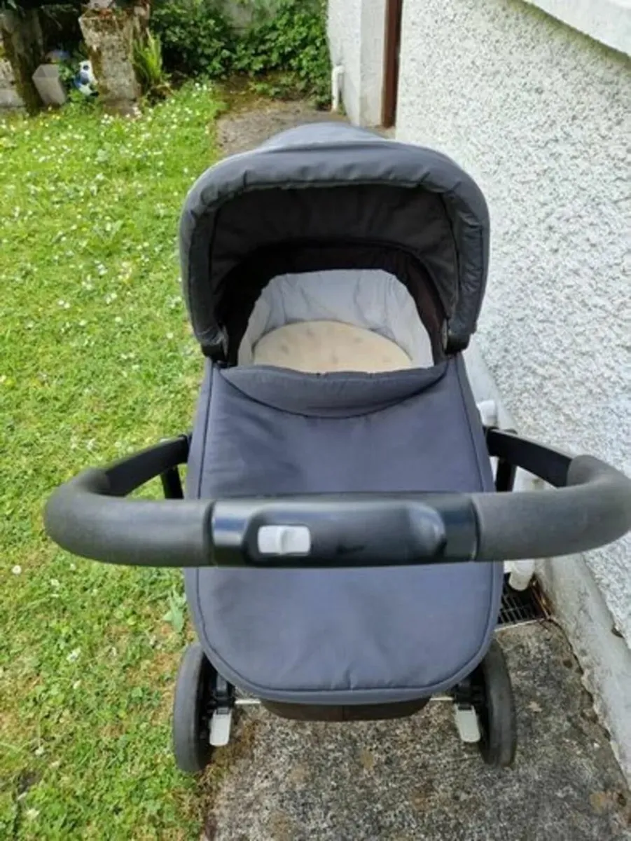 GRACO all in One PRAM & BUGGY. Plus Rain Cover - Image 2