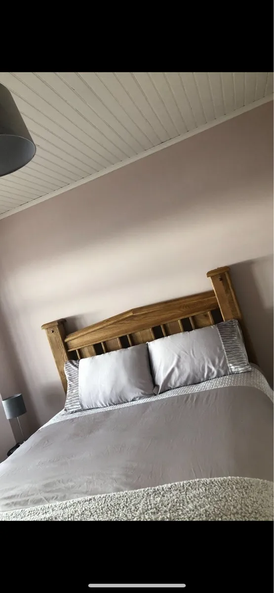King size solid oak bed with mattress and lockers - Image 2