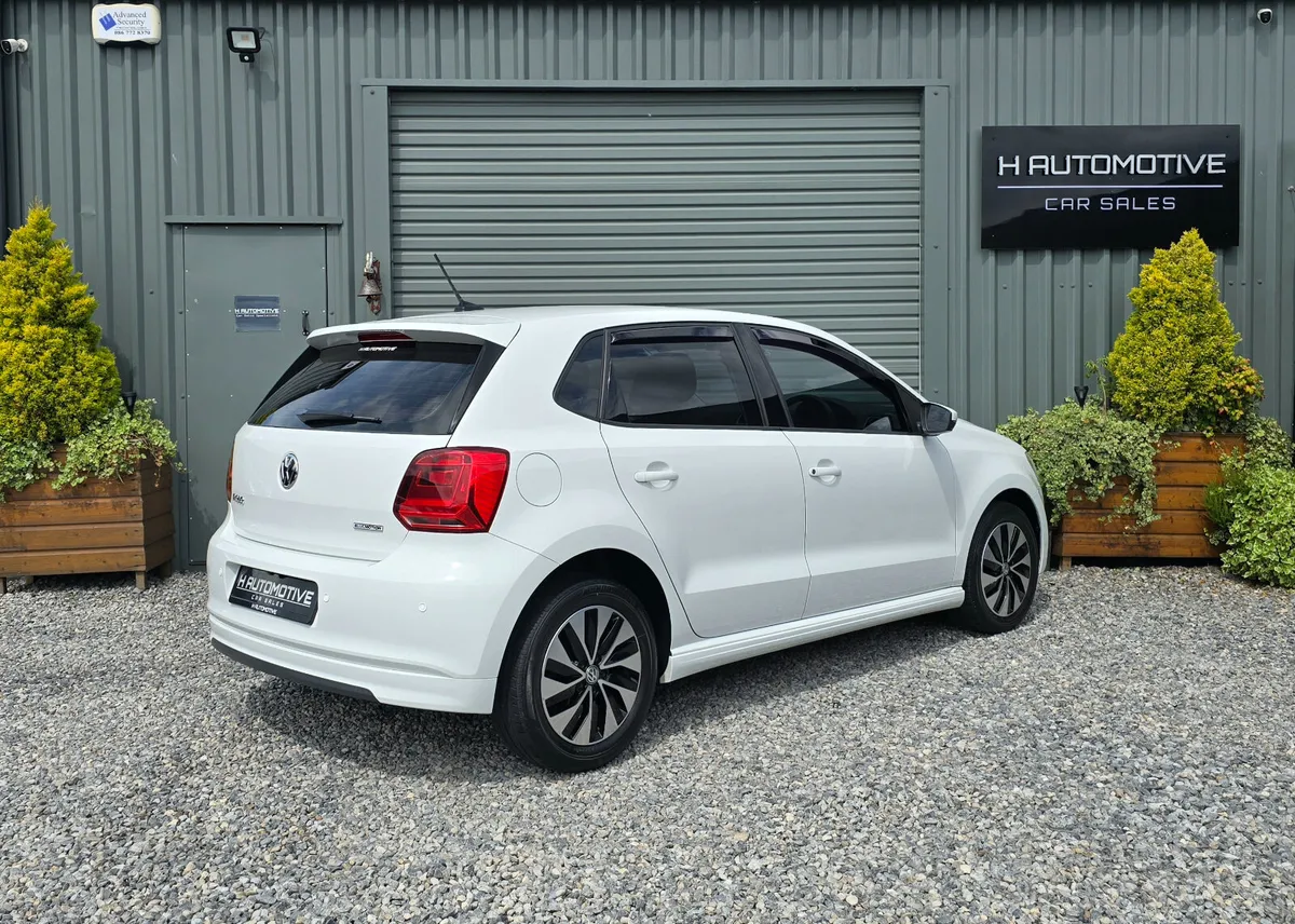 2016 VOLKSWAGEN POLO 1.0 BLUEMOTION AUTO - Image 2
