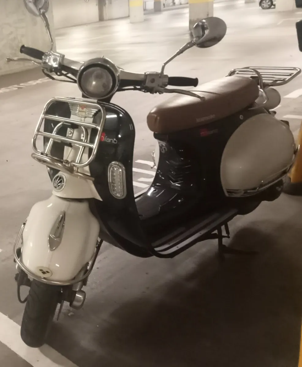 Motor bike - Image 1
