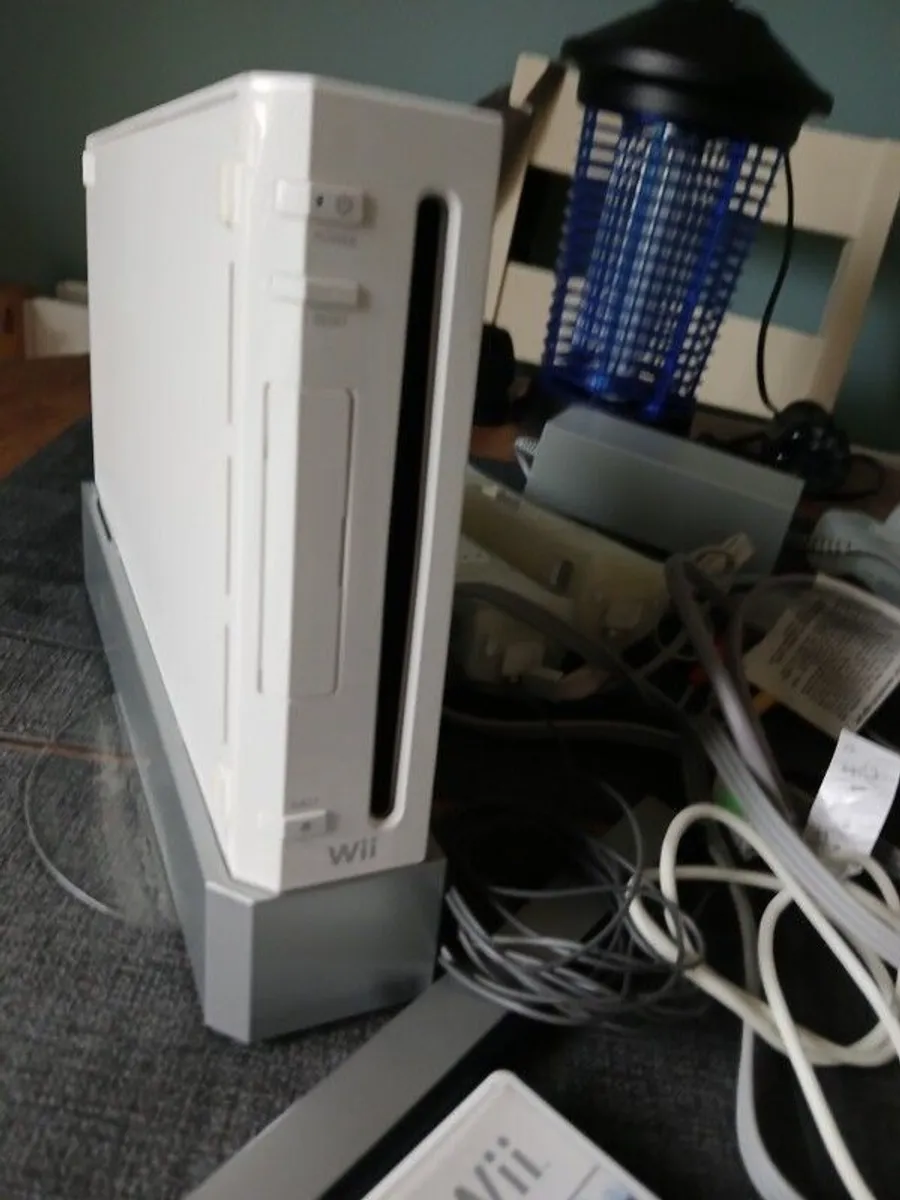 Nintendo Wii - Image 2
