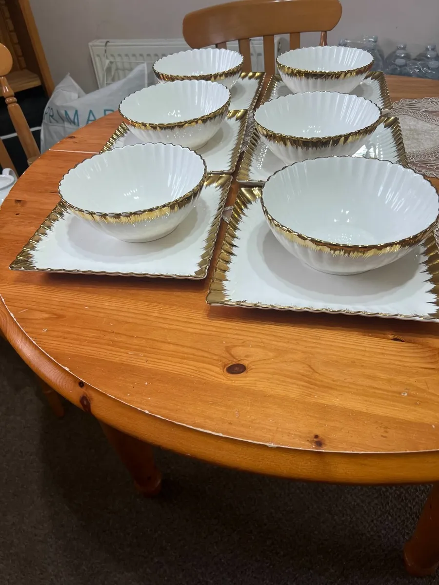 dining set - Image 1