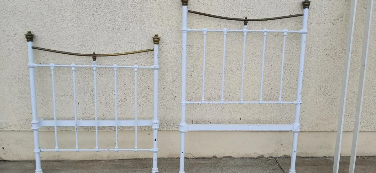 Old single brass know bed - Image 2