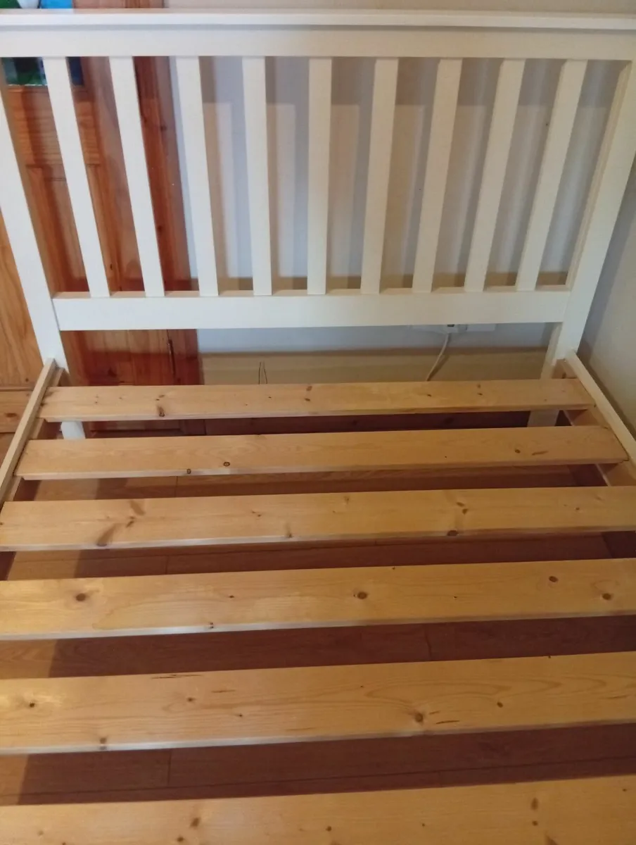 White Quality Sturdy Double size bed frame - Image 4