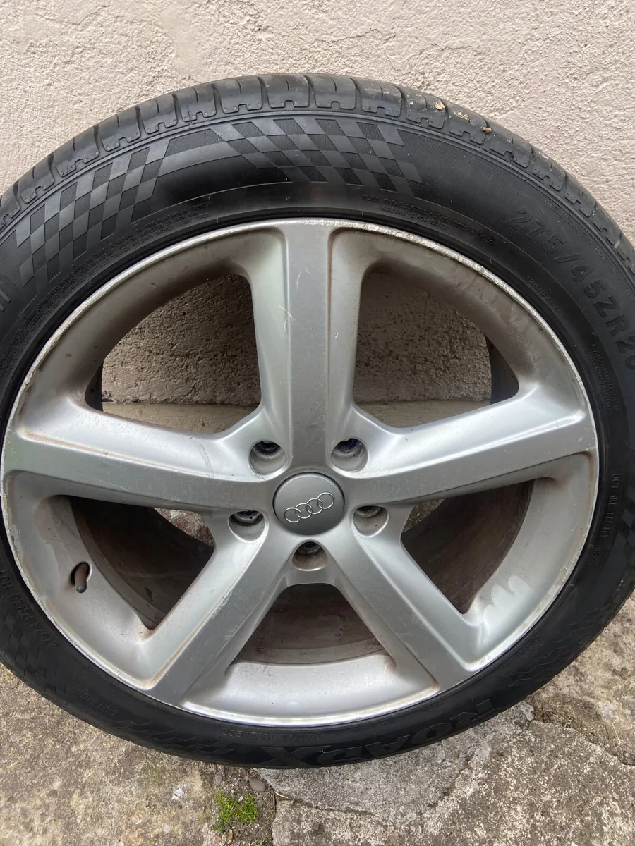 4 alloys wheels and tyres 250 euros