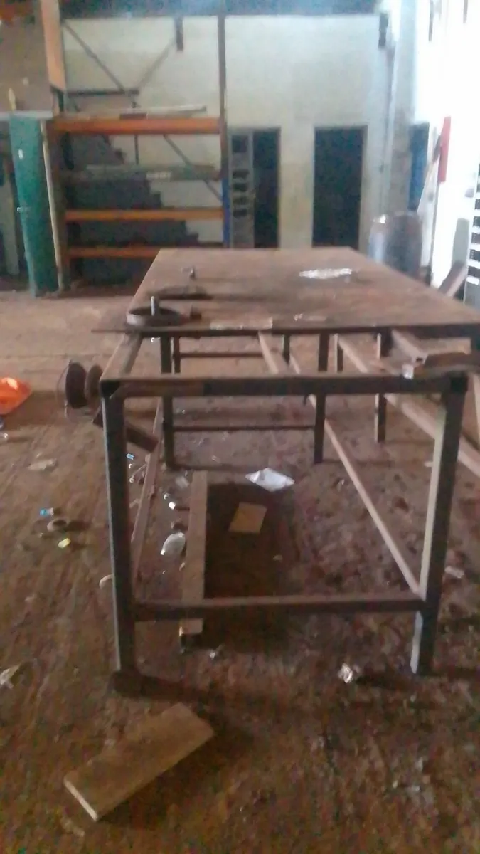Steel work bench - Image 2