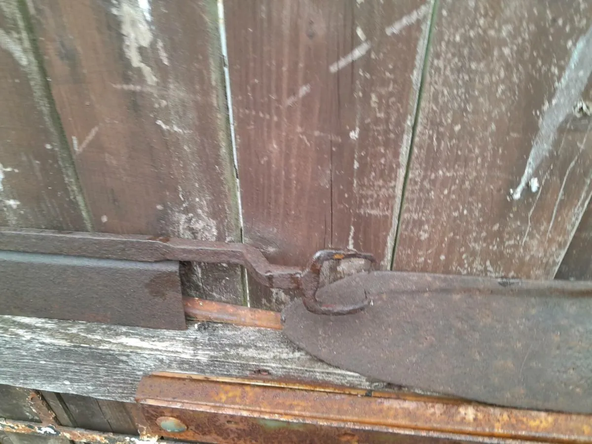 Two vintage hay knives - Image 4