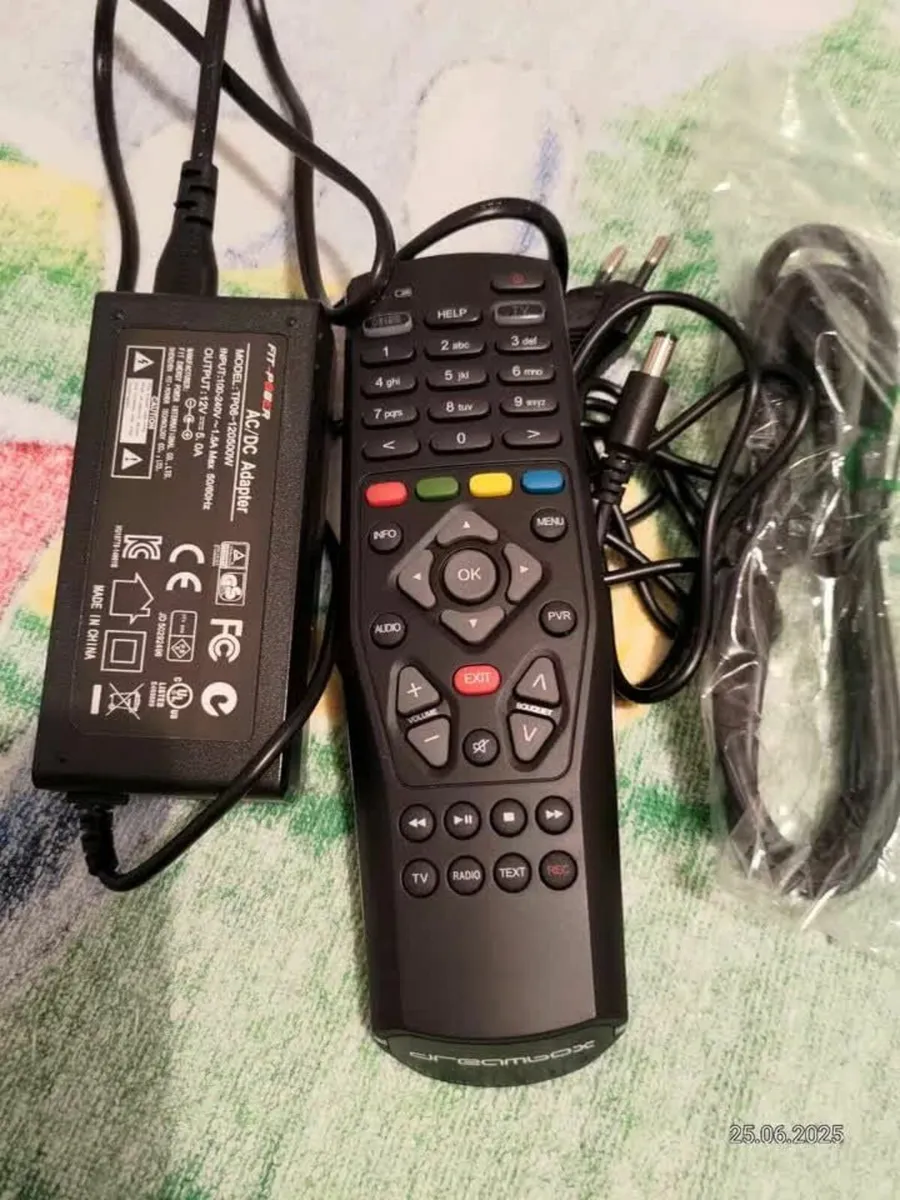 Dreambox DM 920 4K Twin FBC SAT und Twin Kabel/T2 - Image 3