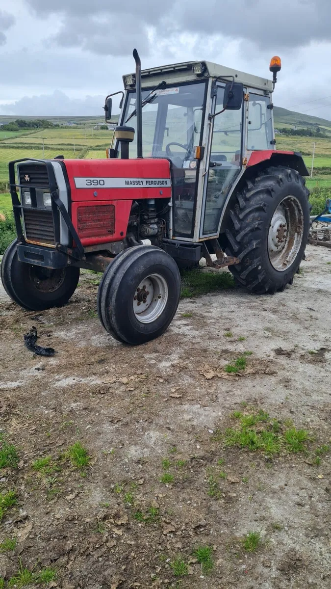 Massey Ferguson 390 Tractor - Image 2