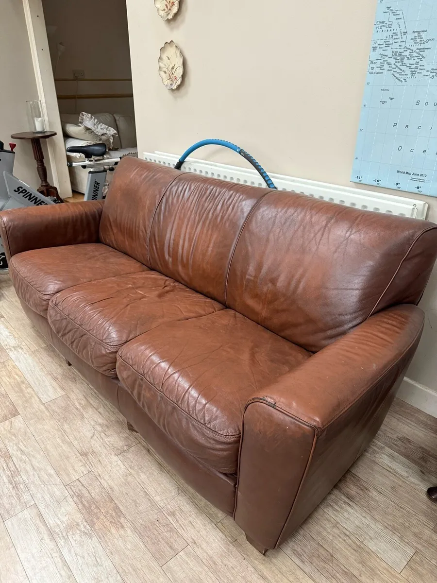 Italian leather couch - Image 2