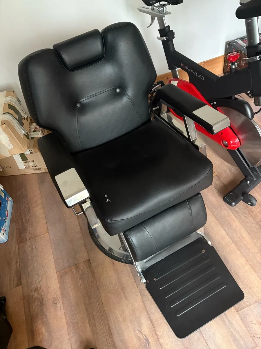 Barber chair - Image 2