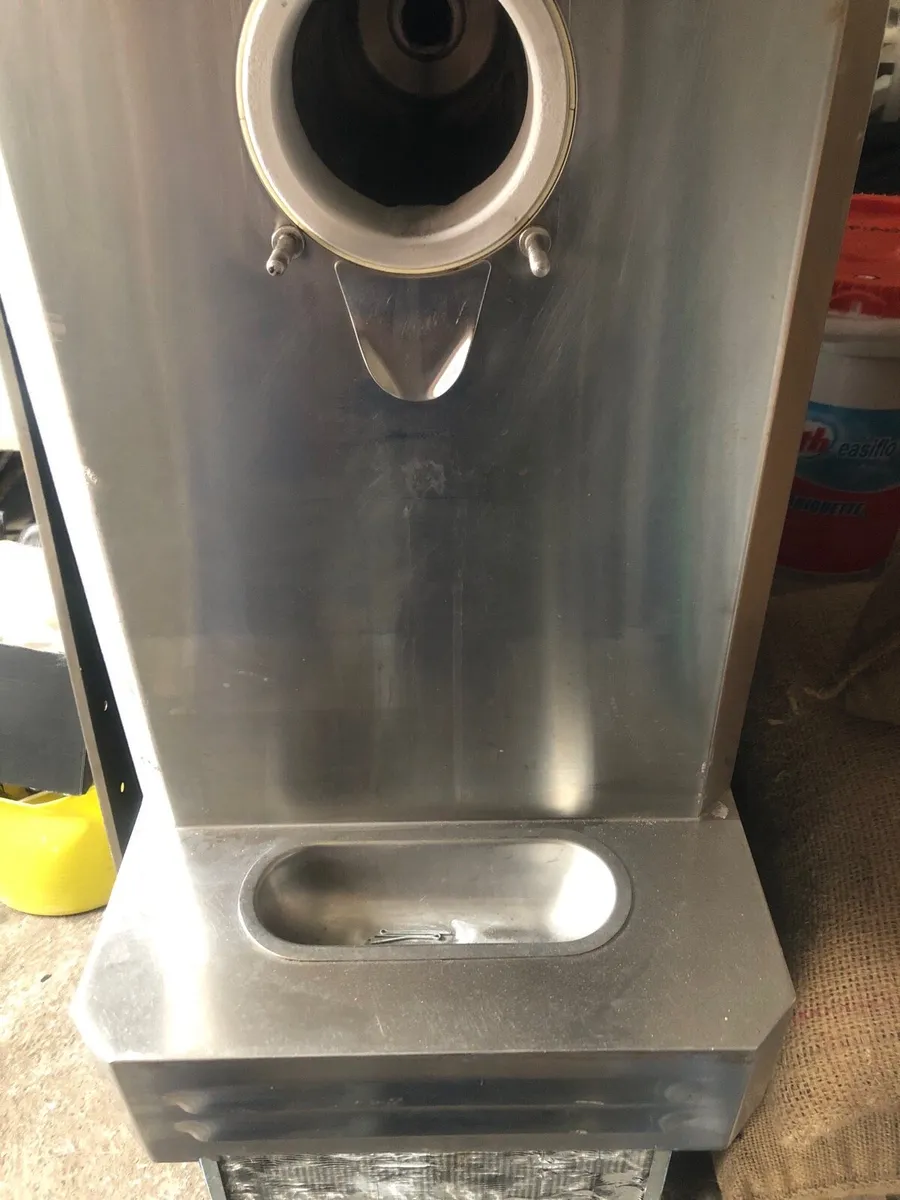 Ice cream machine - Image 4