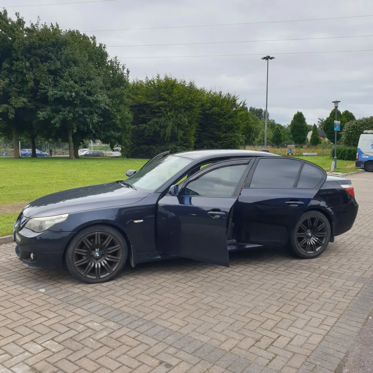 Bmw 530 - Image 2