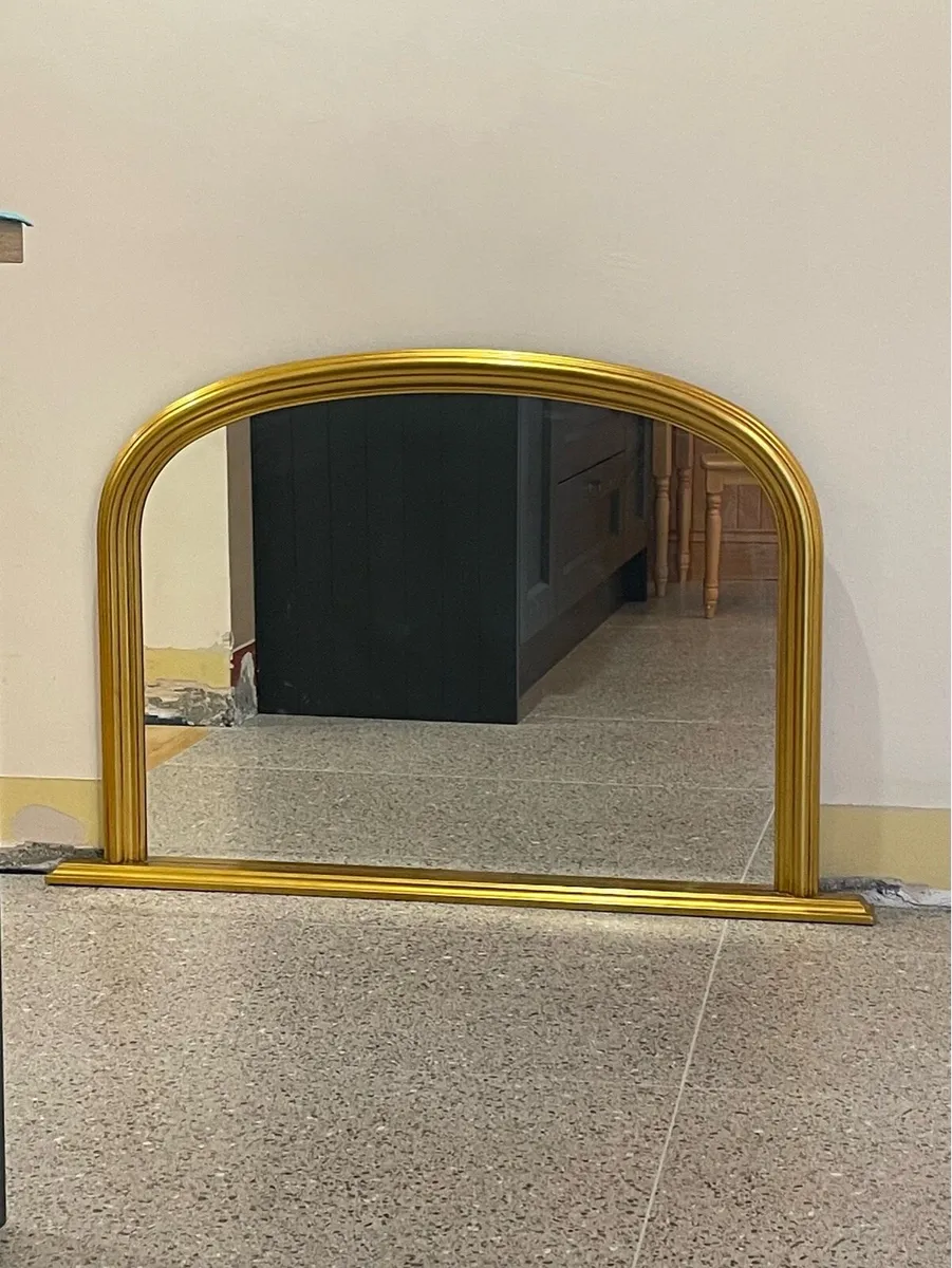 Fireplace and mirror - Image 2