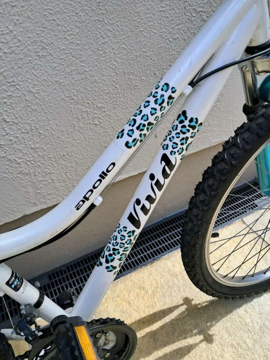 Girls bike - Image 3