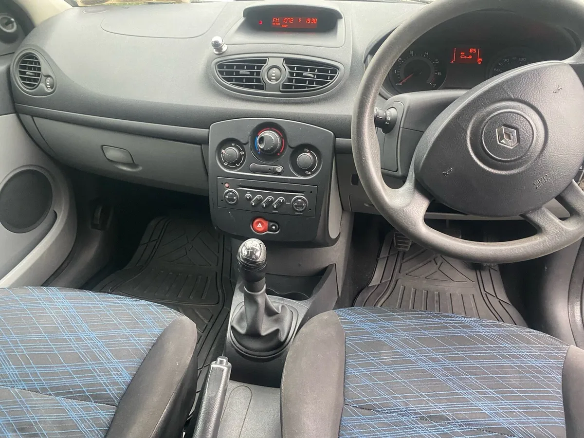 06 Clio - Image 2