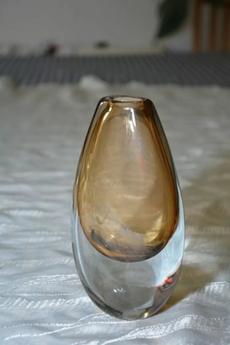Mid-century Murano Sommerso glass vase - Image 4