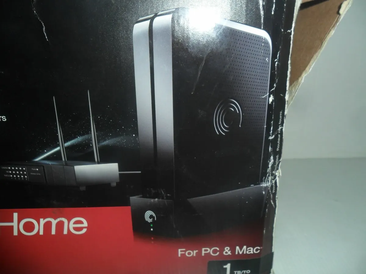GOflex free agent 1TB home network storage system - Image 4