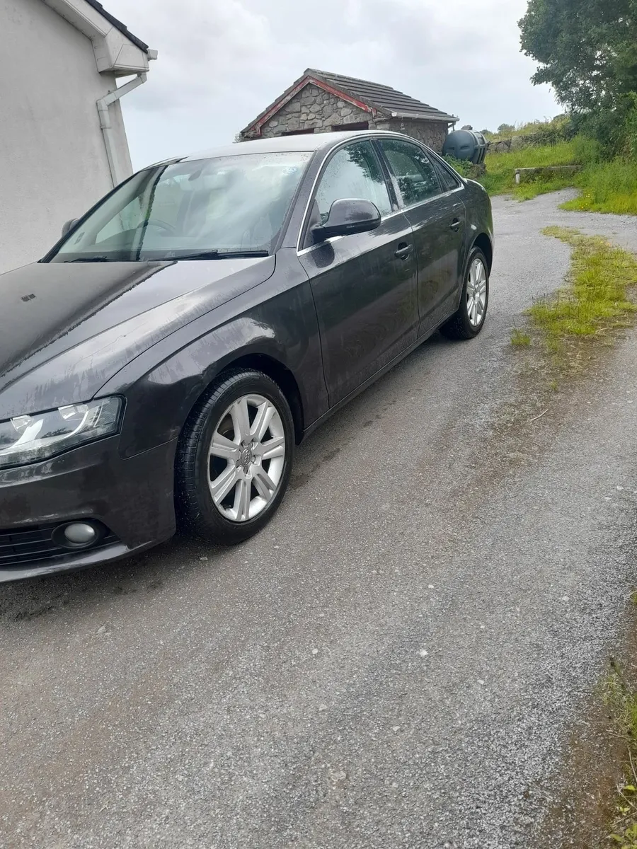 Audi A4 2009 - Image 2