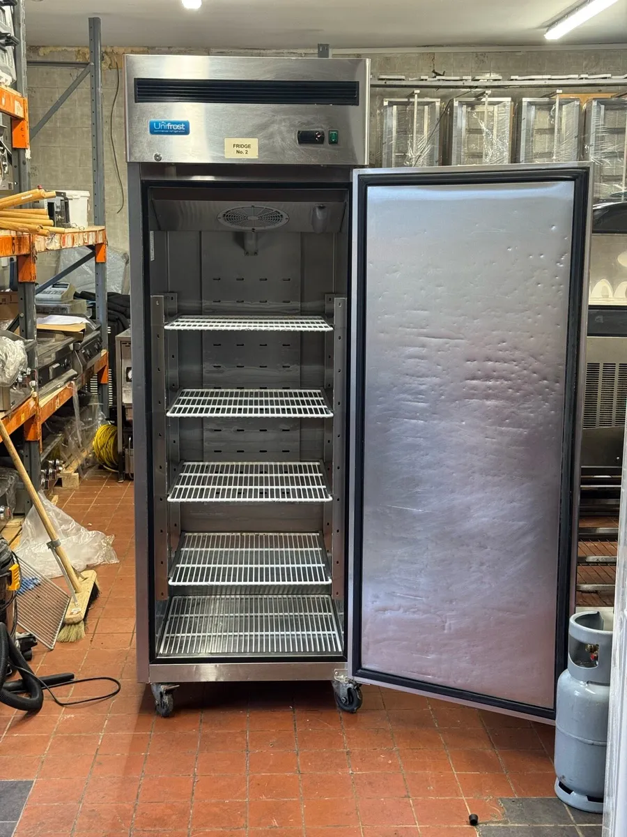 Unifrost single door fridge - Image 4