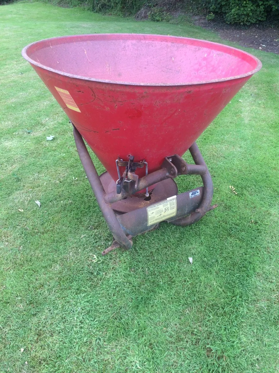 Fertilizer Spreader for Sale - Image 1
