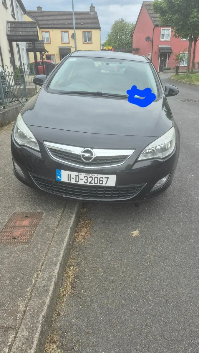 Opel Astra 2011 - Image 4
