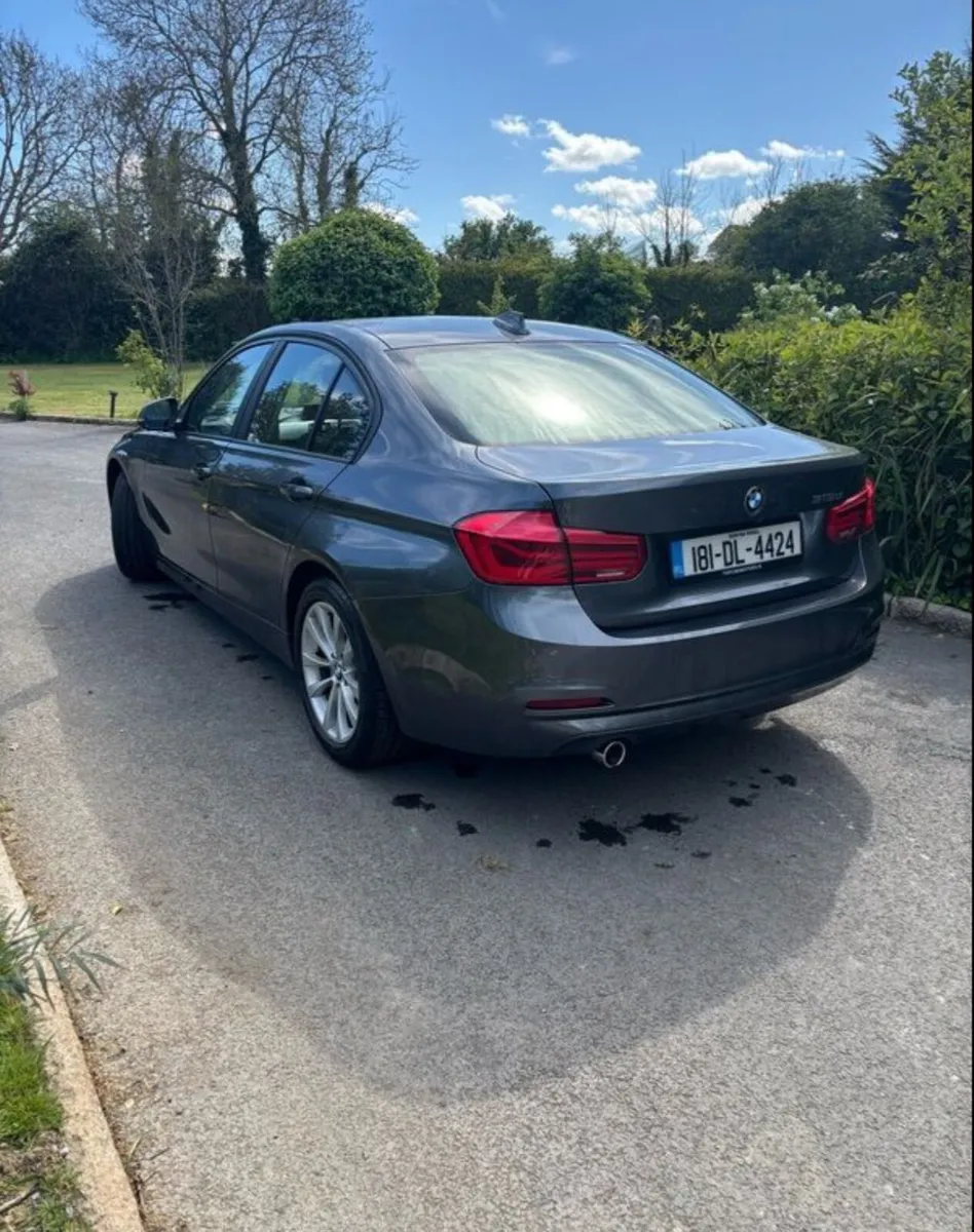 BMW 3-Series 2018 - Image 4