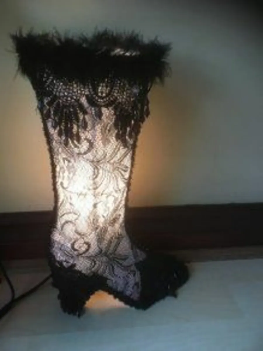 NEW Lamp in the shape of a Boot, in-line switch - Image 2