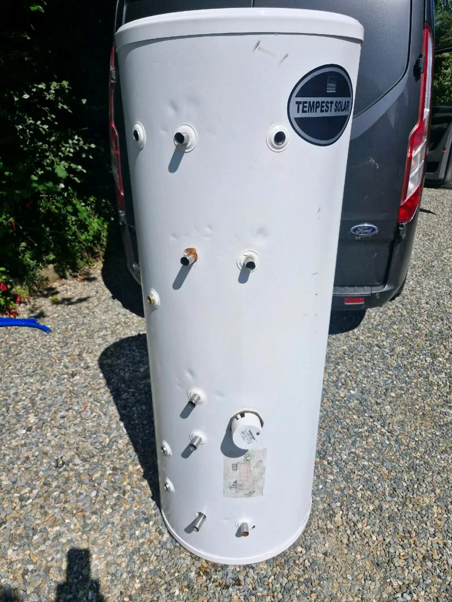 300L stainless steel cylinder - Image 1