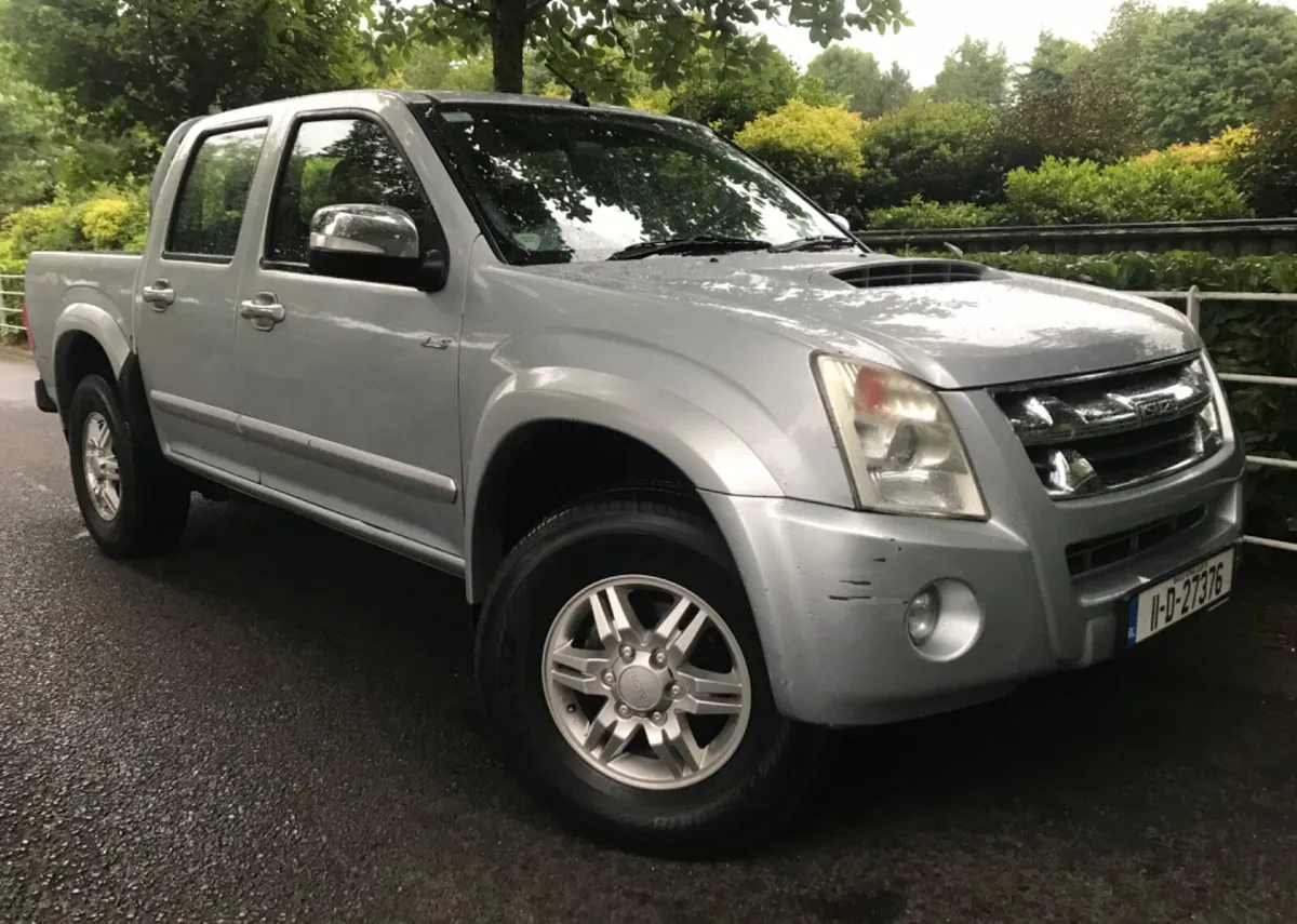 Isuzu D-Max 2011 3.0 4X4 Crew Cab - Image 4