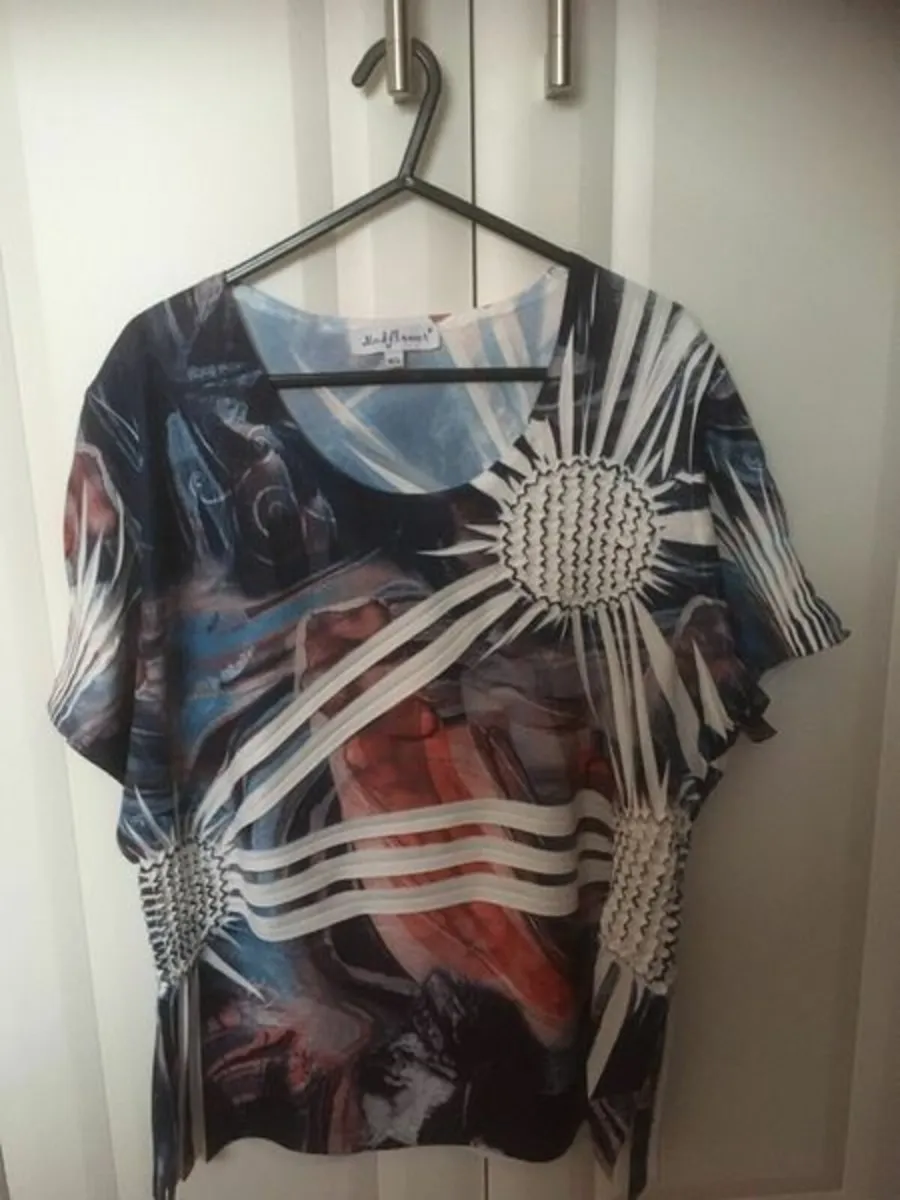 Brand New Mudflower Top, Size L - XL - Image 2