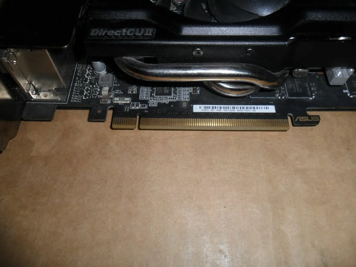 Asus gtx 670 directcu ii 2 gb - Image 3