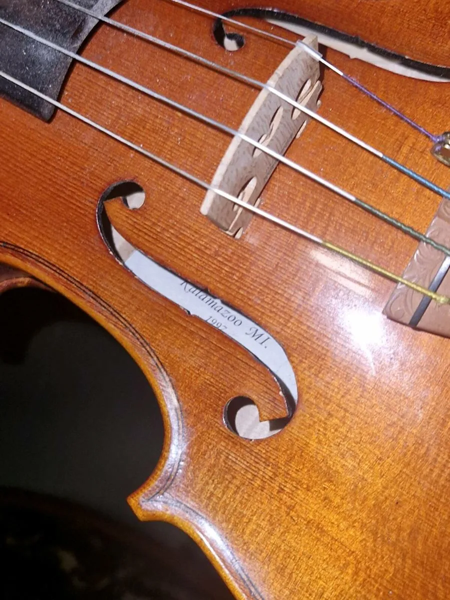 Violin - Image 1