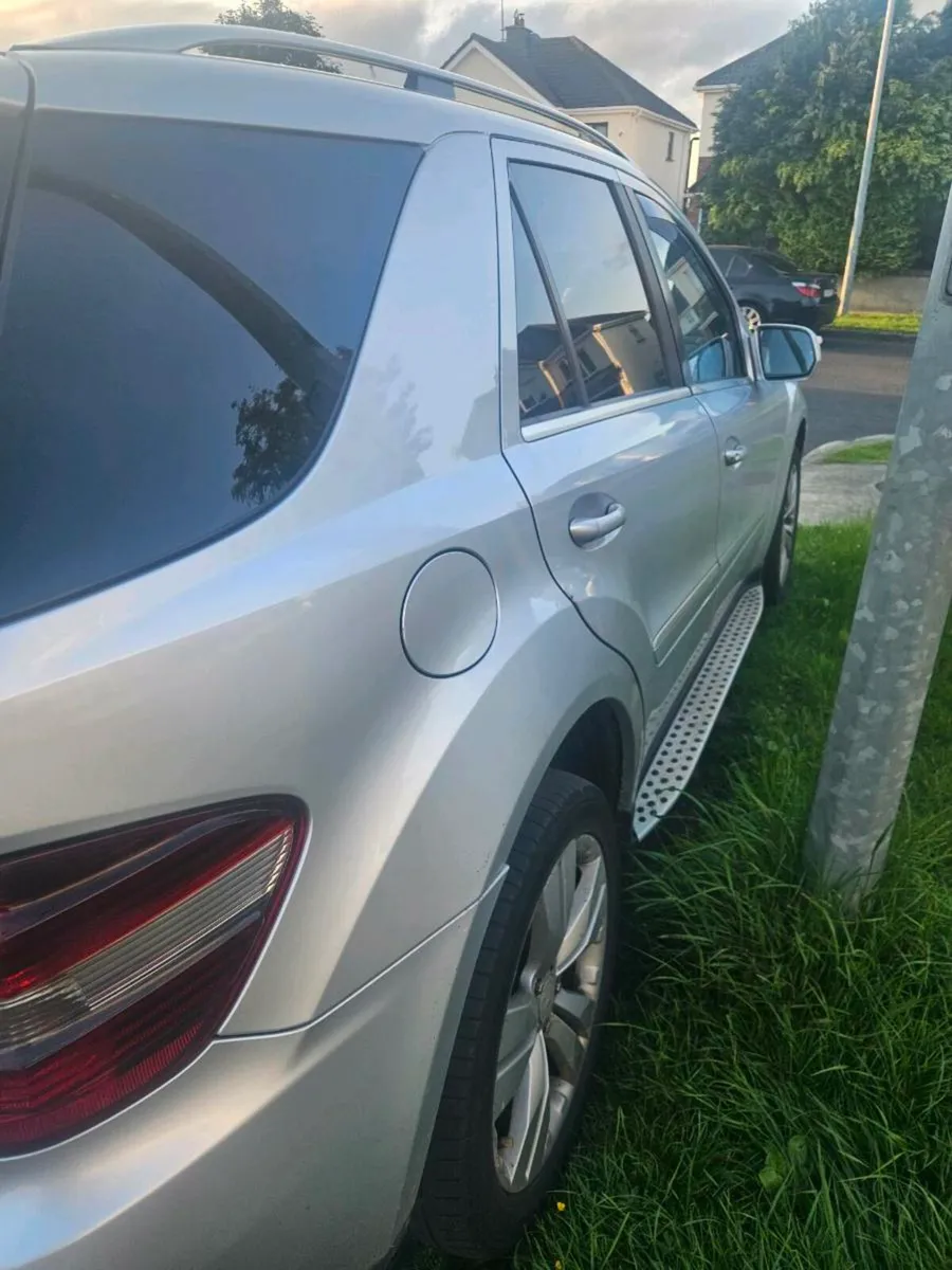 Mercedes ML 280 - Image 2