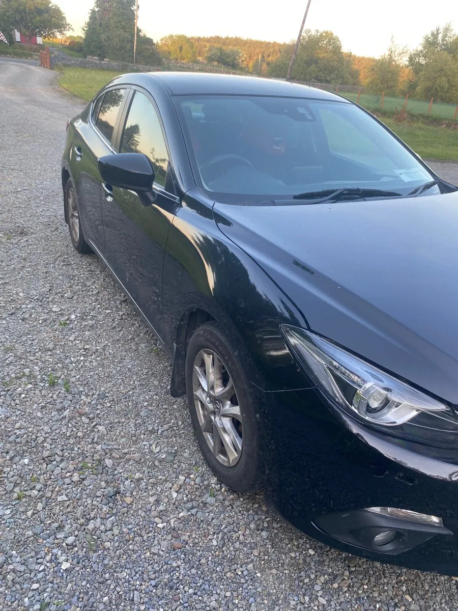 Mazda 3 - Image 2