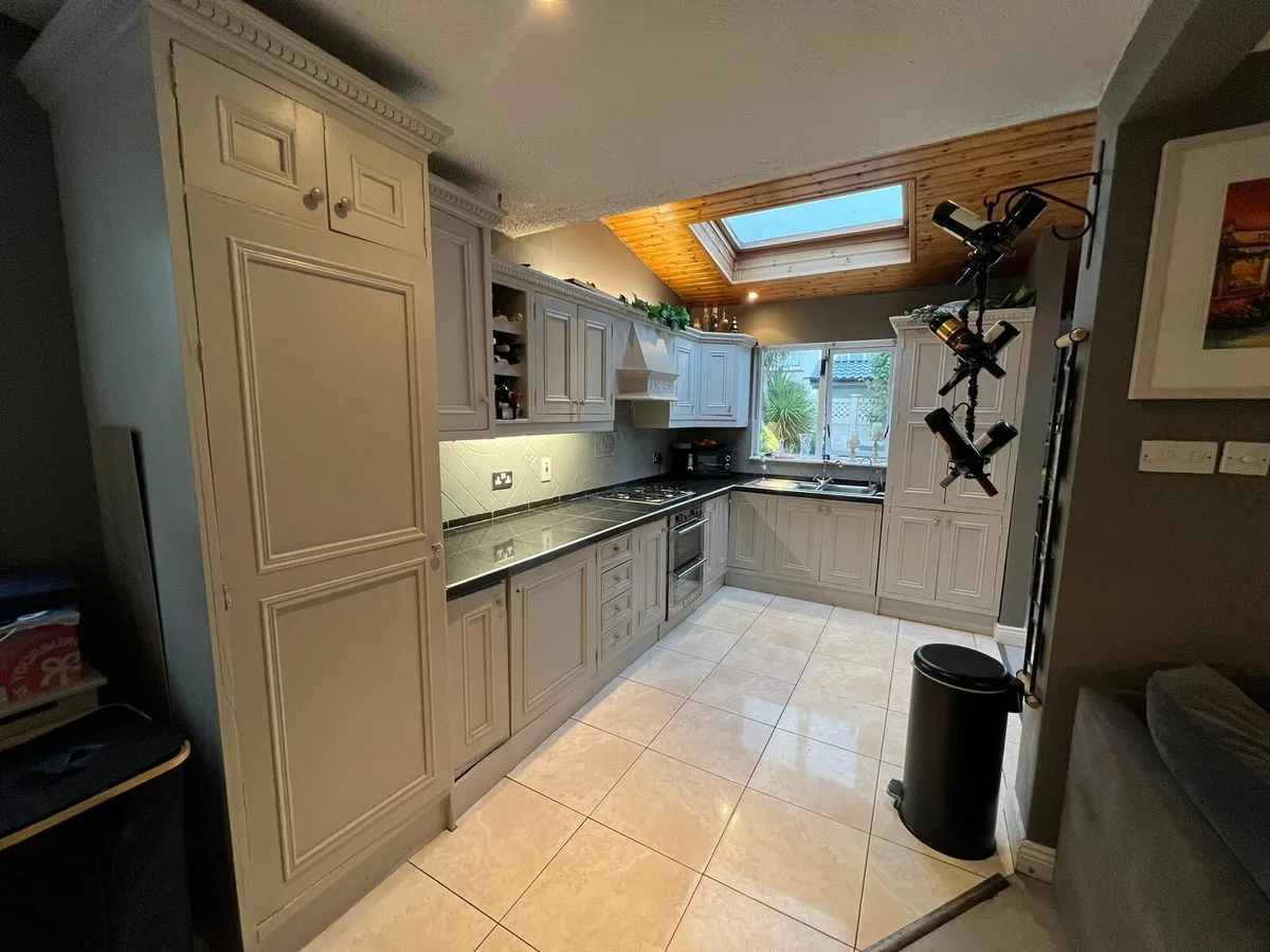 Kitchen units (cooker & oven) - Image 2