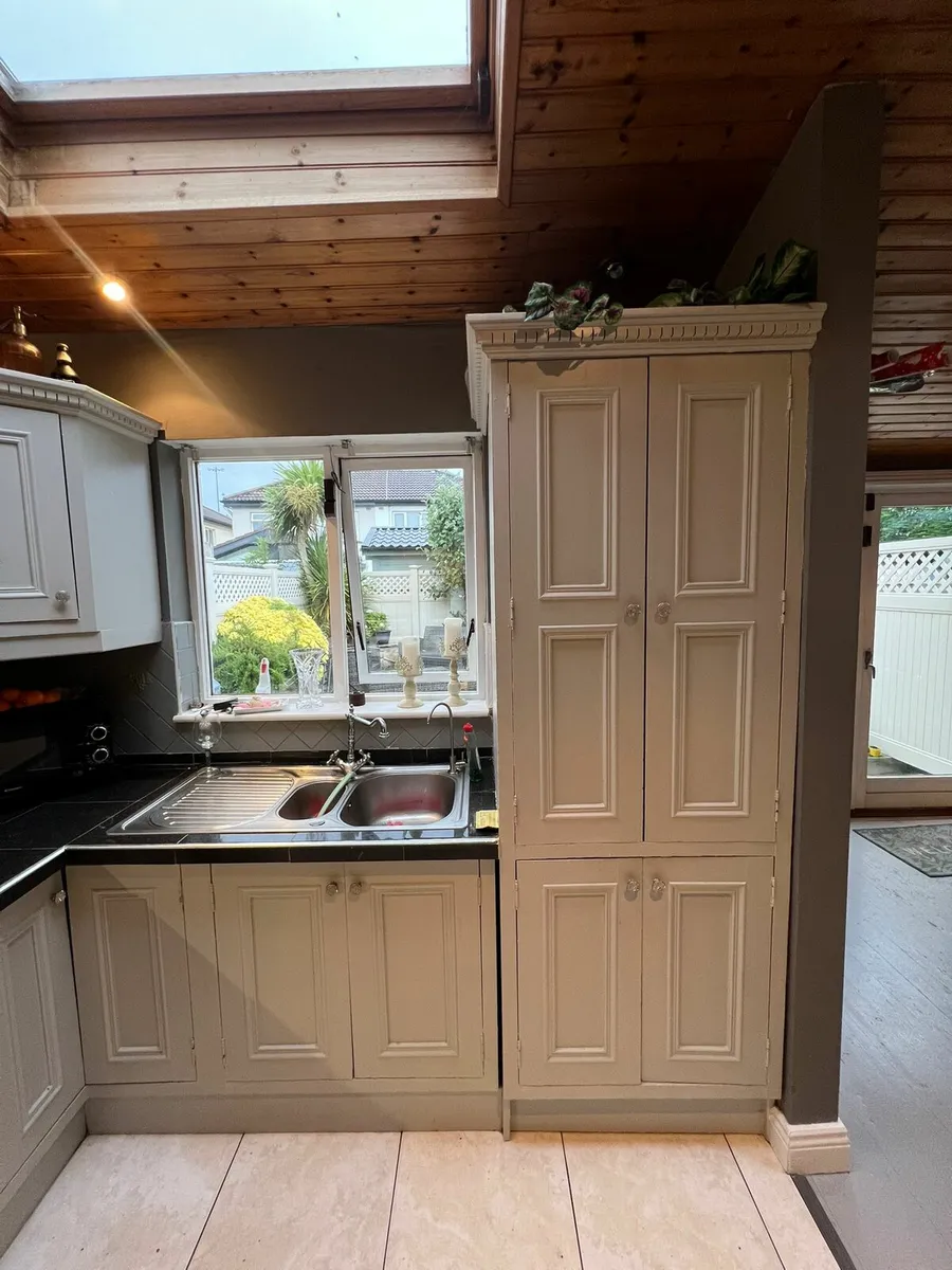 Kitchen units (cooker & oven) - Image 4